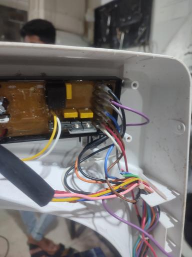 عکس تعمیرات لباسشویی ۱۱۰