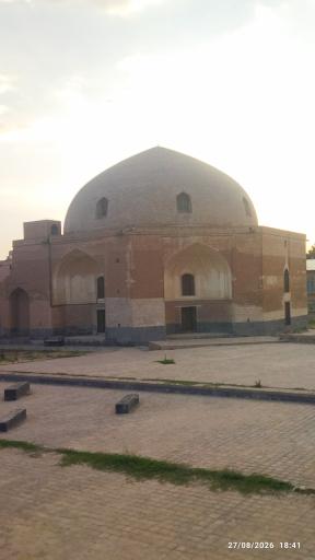 عکس آرامگاه شاه اسماعیل صفوی