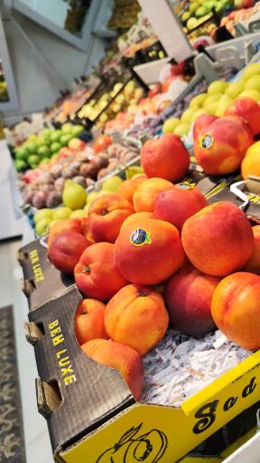 عکس میوه و تره بار سیب طلایی