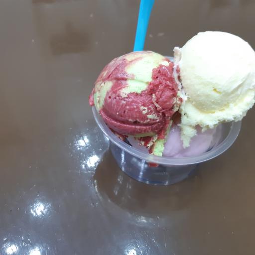 عکس بستنی شاد