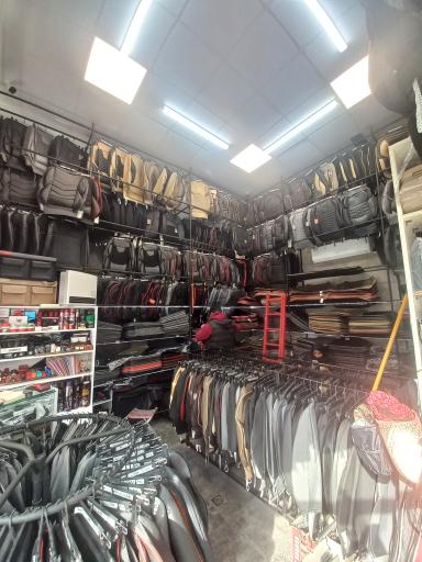 عکس تزئینات خودرو مصطفائی ( پخش روکش و کفپوش ماشین ) شعبه صیاد