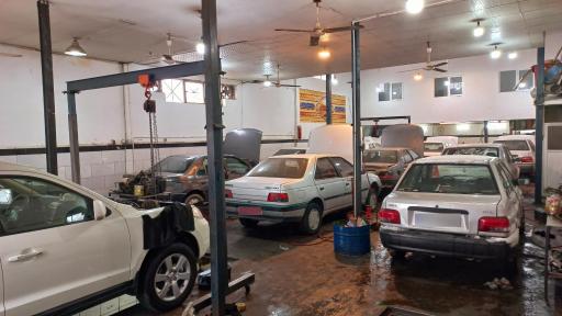 عکس تعمیرگاه برادران نبی زاده