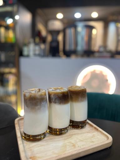 عکس کافه پیشی