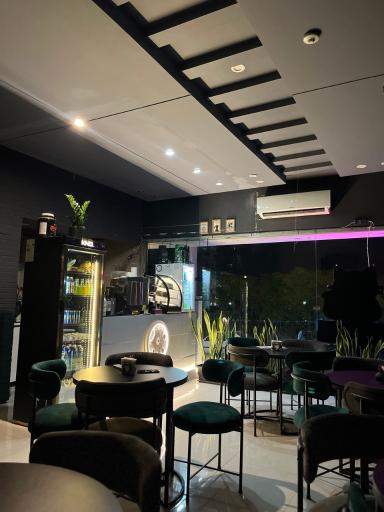 عکس کافه پیشی