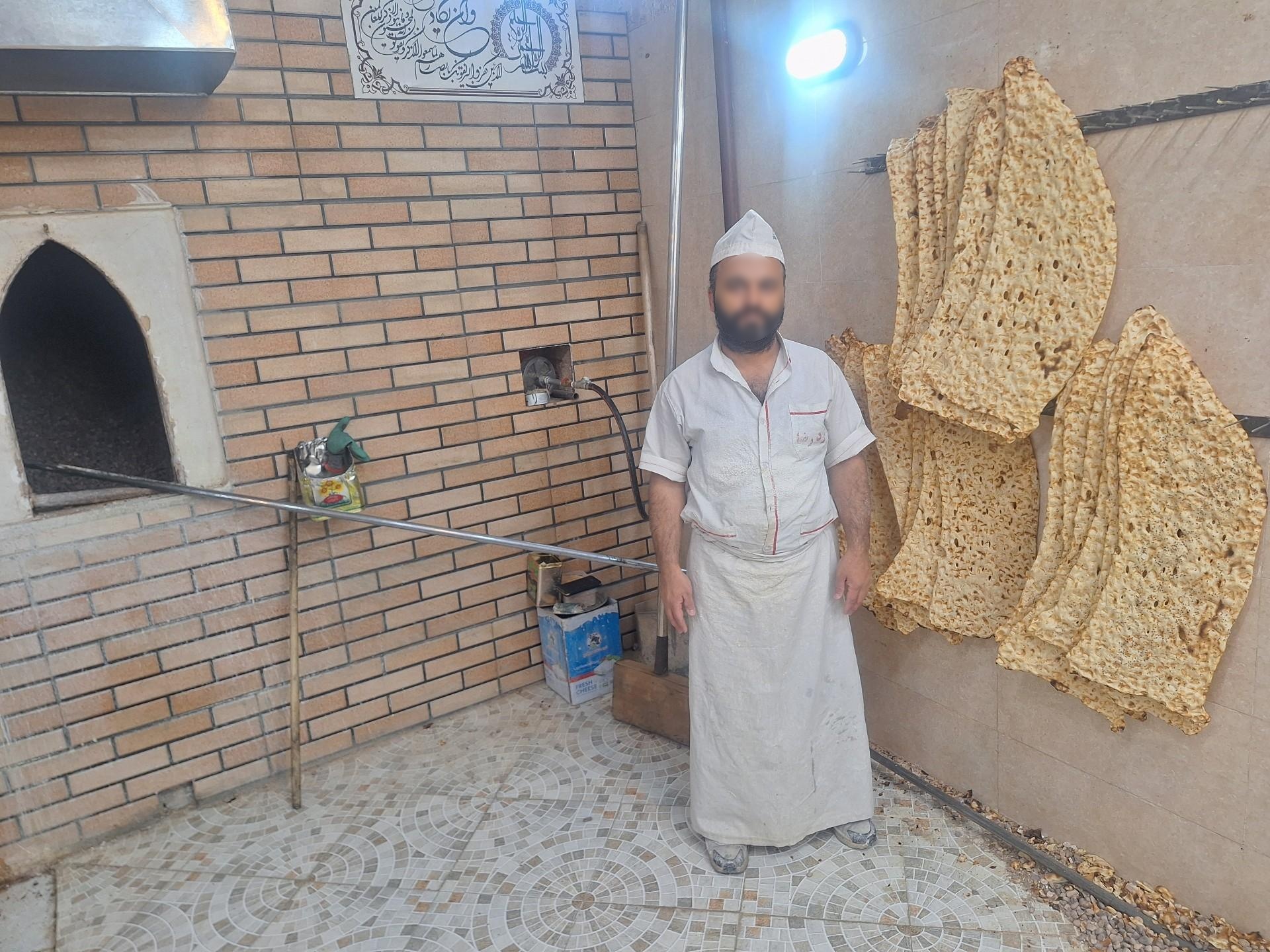 عکس نانوایی سنگک