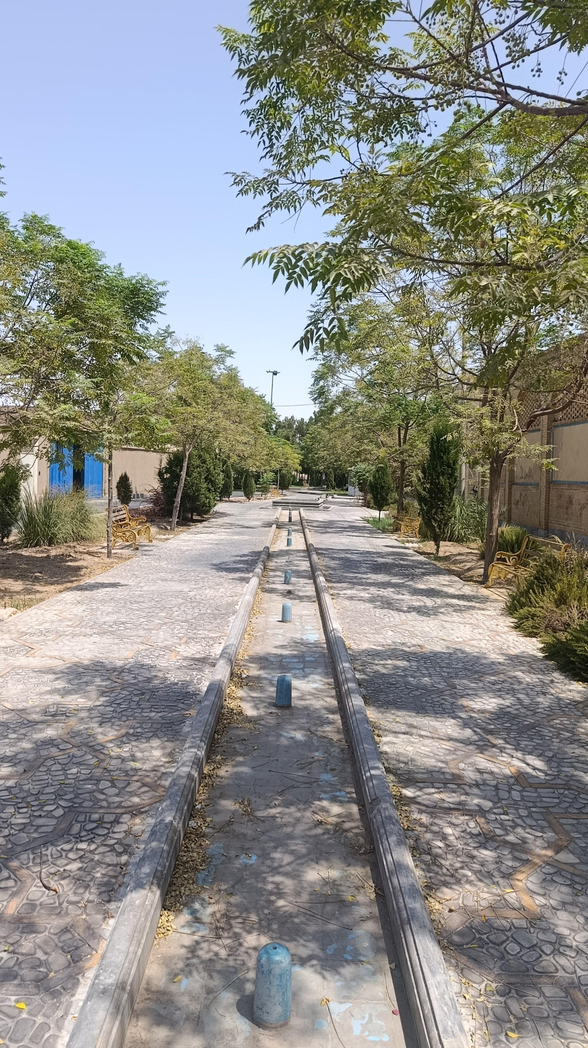عکس پارک آرامستان فیض