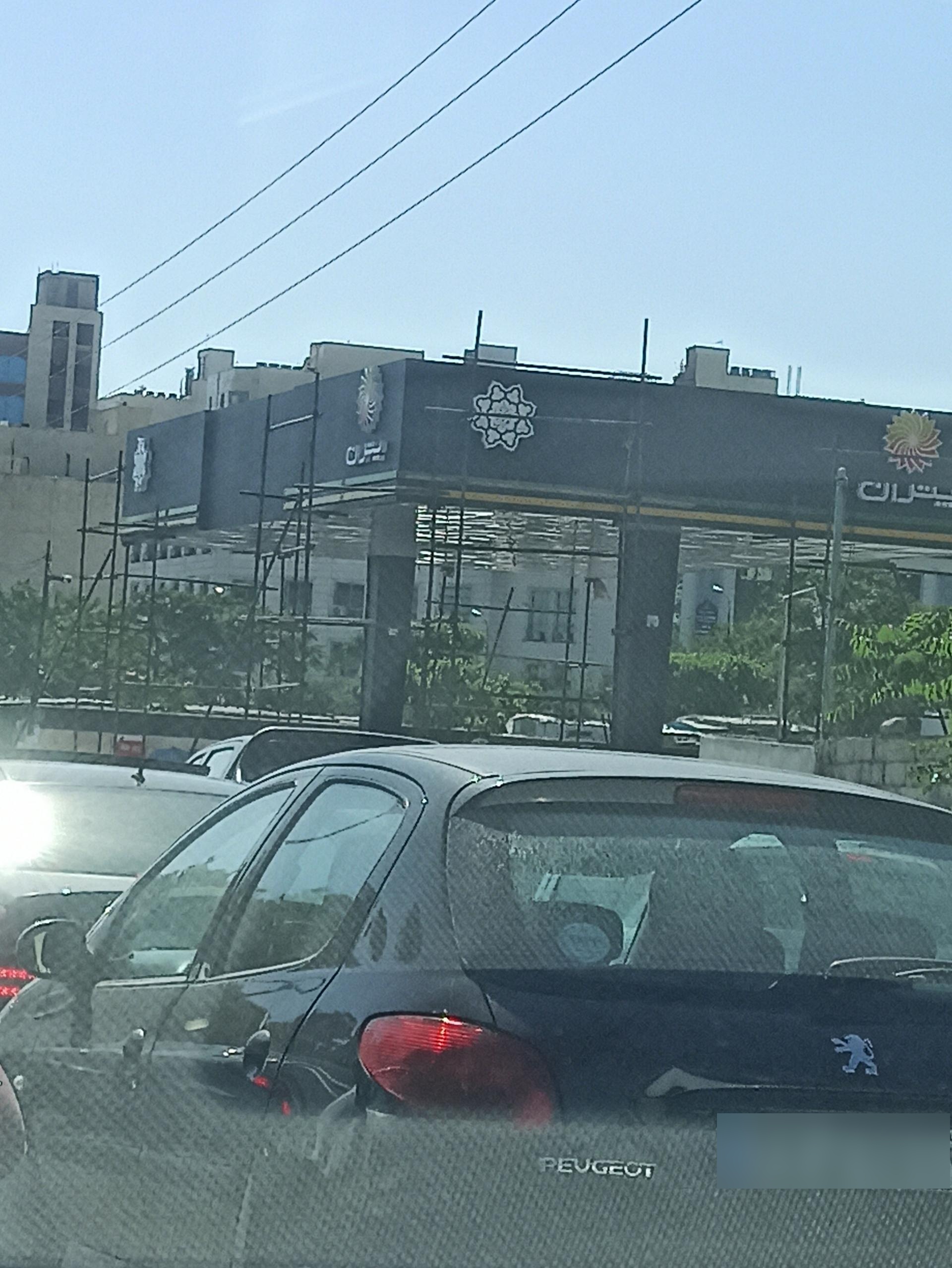 عکس پمپ بنزین