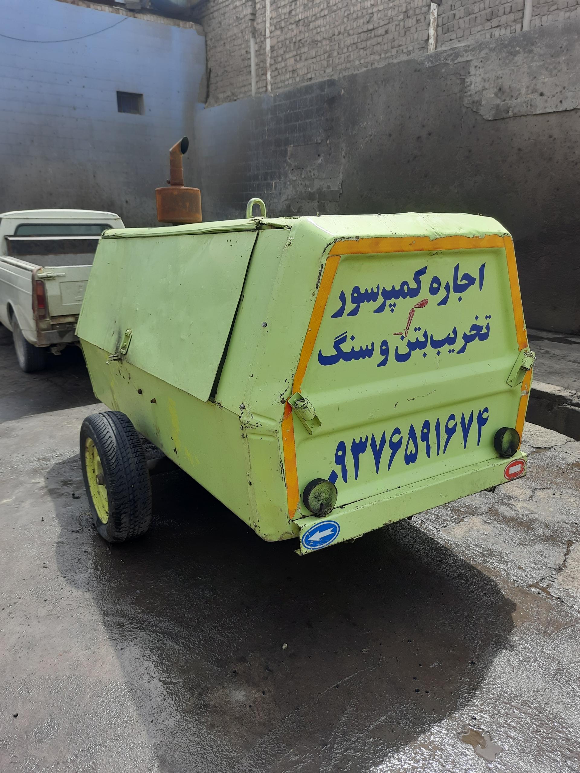عکس اجاره کمپرسور تخریب بتن اسفندانی