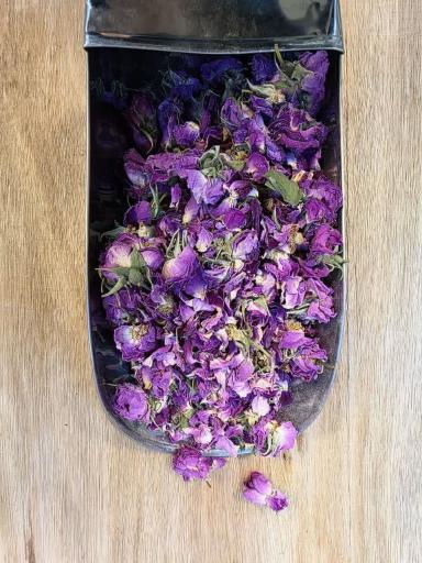 عکس گلاب و عرقیات ممتاز دهپرور