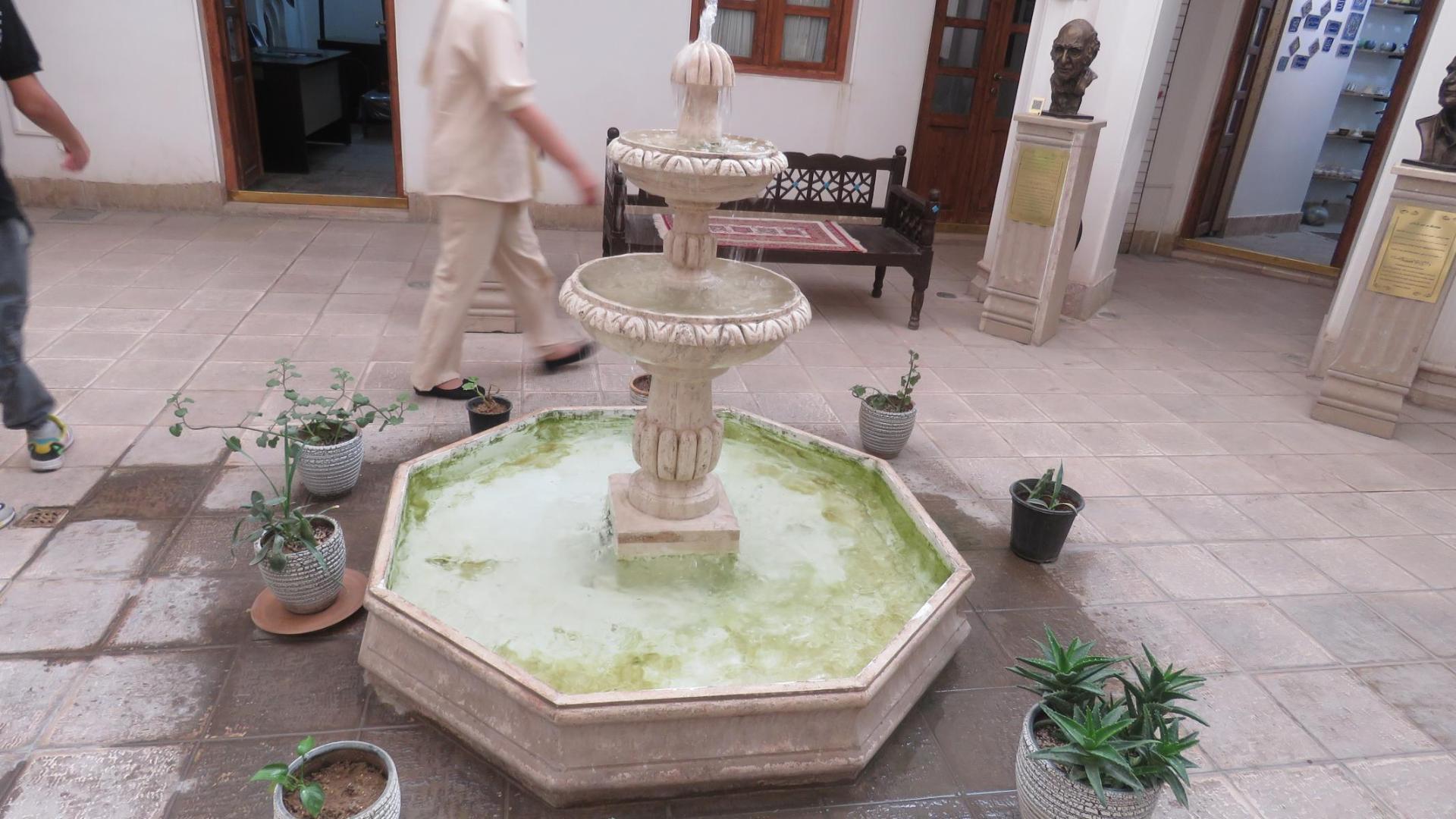 عکس اکونو موزه بانو حیاتی