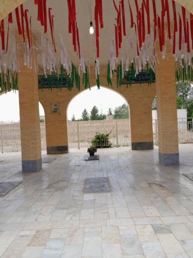 عکس گلزار شهدای خورزان