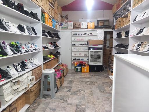 عکس  کفش طاها