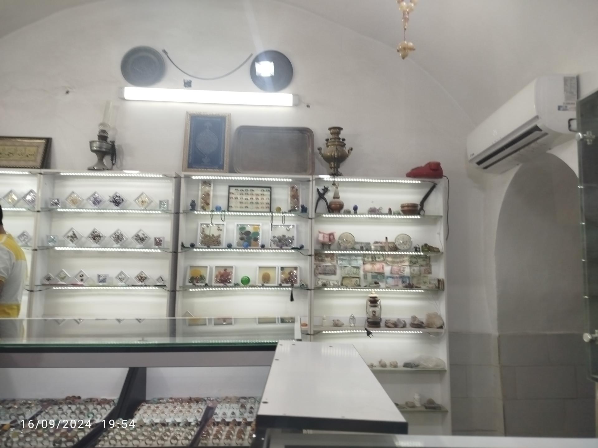 عکس تعمیرات نقره سقا