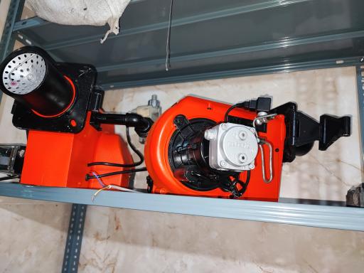 عکس تعمیرات مشعل اطمینان