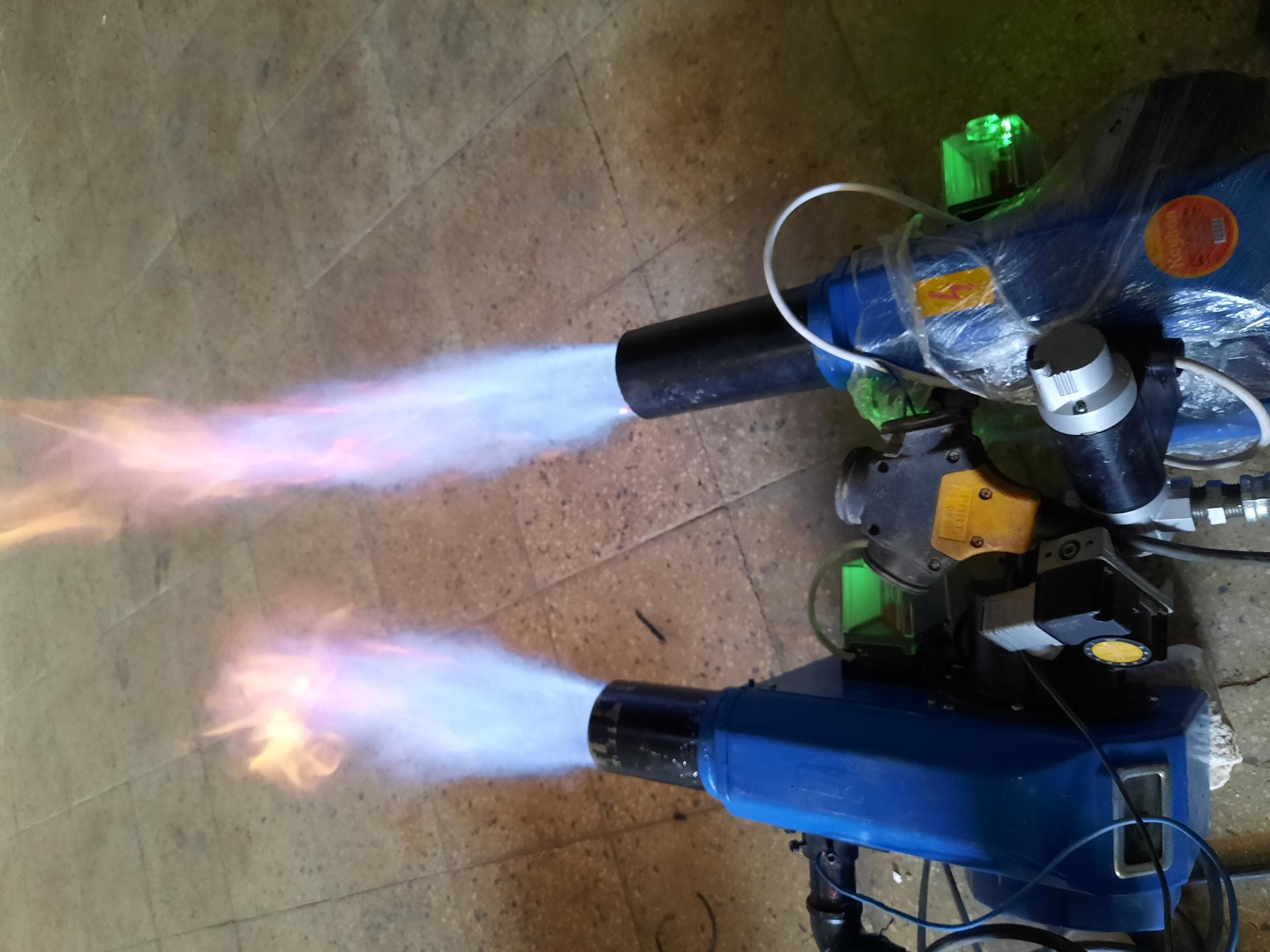 عکس تعمیرات مشعل اطمینان