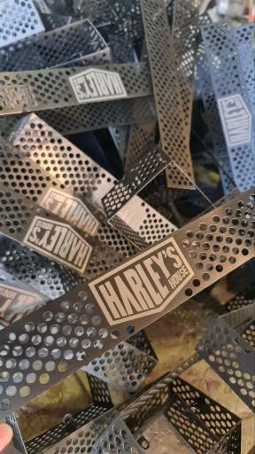 عکس خدمات برش لیزر و حکاکی لیزر