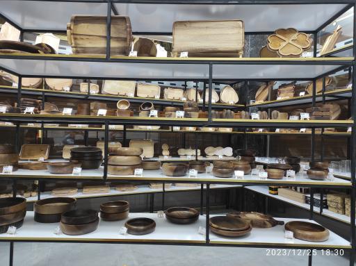 عکس هیرکانیا وودز