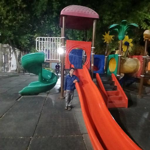 عکس باغ ملی قوچان