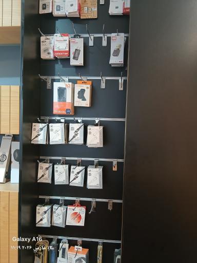 عکس فروشگاه و تعمیرات موبایل ایواتل