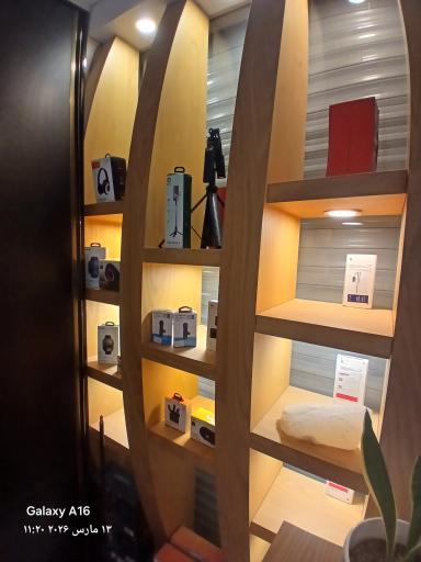 عکس فروشگاه و تعمیرات موبایل ایواتل