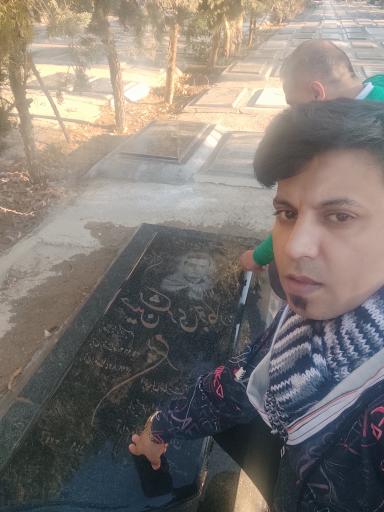 عکس مزار حسین لشگری