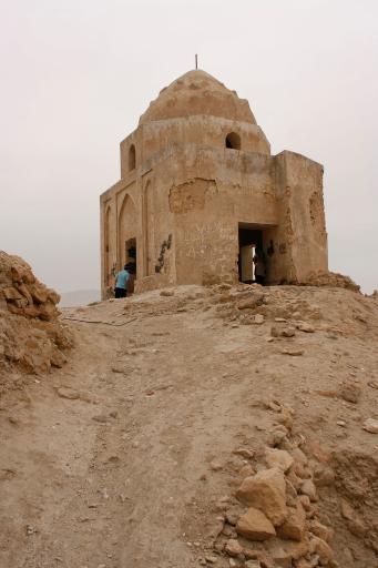 آرامگاه مادر نادرشاه