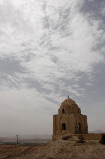 آرامگاه مادر نادرشاه