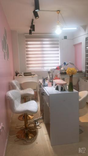 عکس سالن زیبایی و آرایشگاه زنانه نیلای