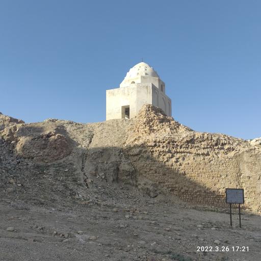 آرامگاه مادر نادرشاه