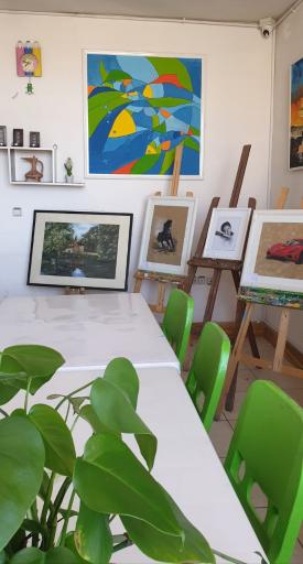 عکس آموزشگاه طراحی و نقاشی مداد سبز 