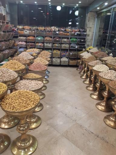 عکس قنادی لادن طلایی