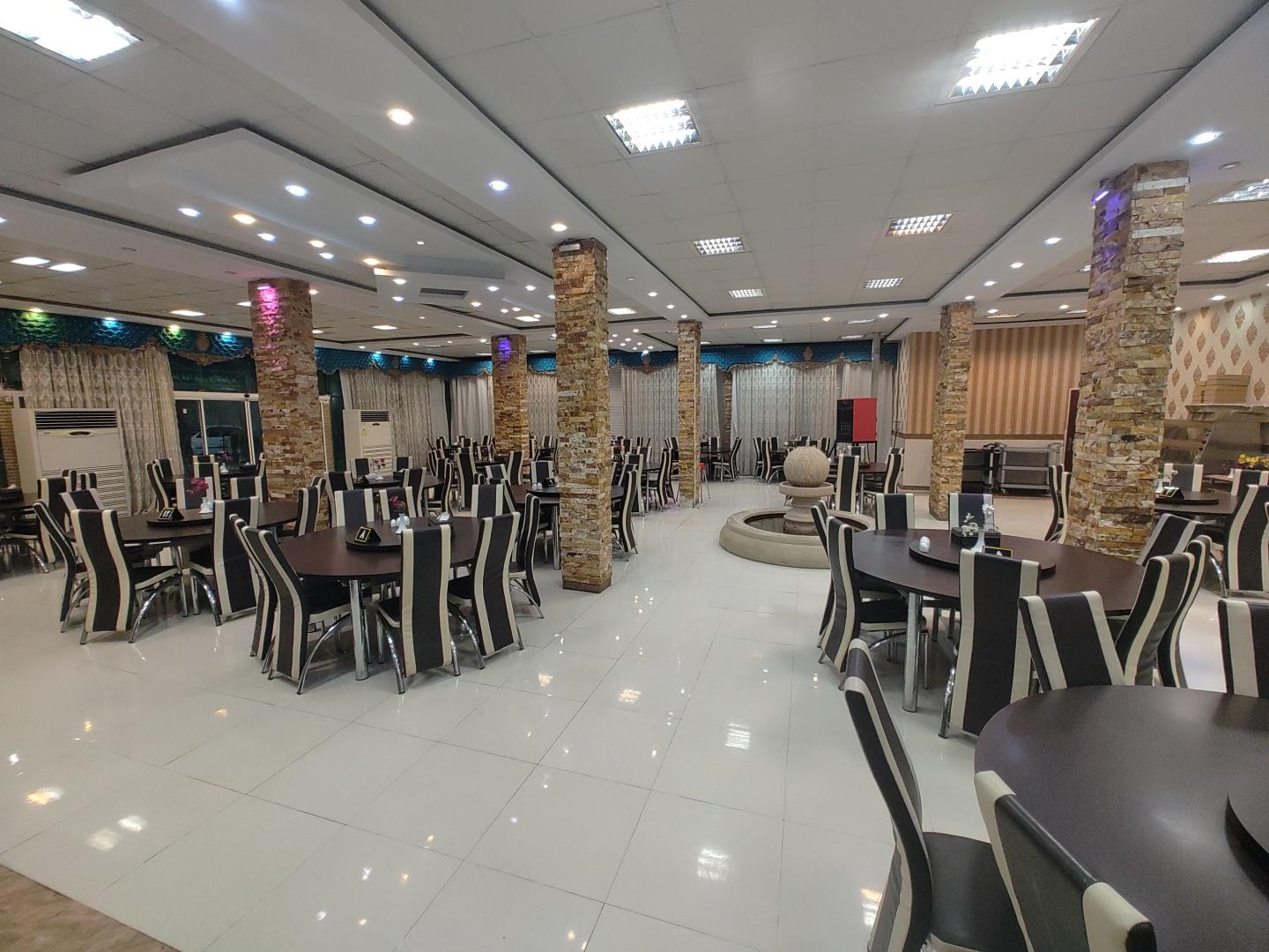 عکس باشگاه غذاخوری گلها