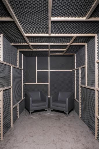 عکس فضای کار اشتراکی پنجره