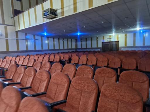 عکس سینما هلال احمر مسجد سلیمان