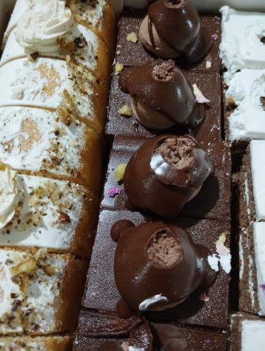 عکس شیرینی سرای آیدین