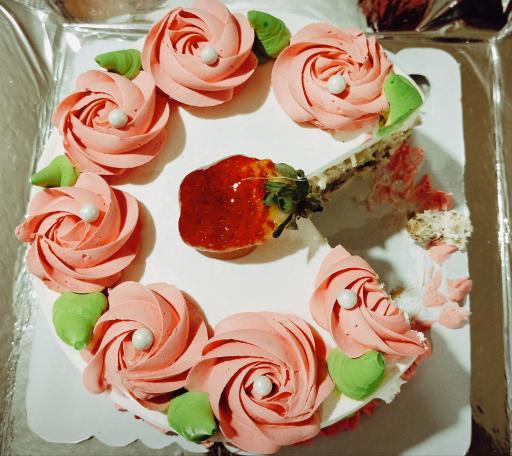 عکس شیرینی سرای آیدین