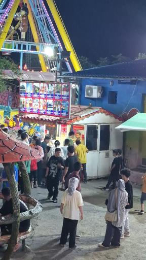 عکس شهربازی بام سبز لاهیجان