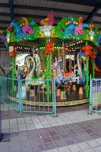 عکس شهربازی بام سبز لاهیجان