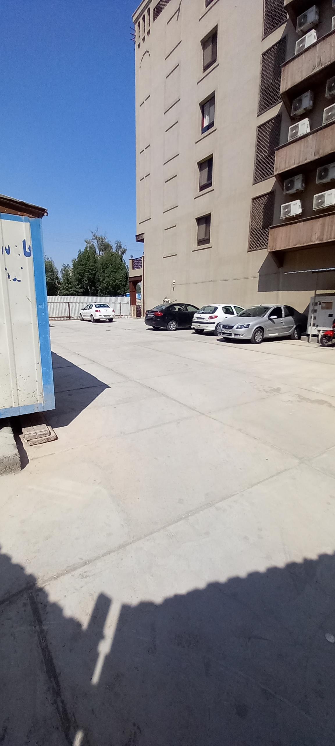 عکس پارکینگ بوتیک هتل ایرمان
