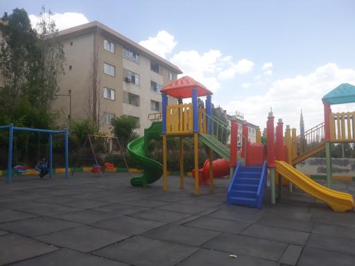 عکس زمین بازی کودکان