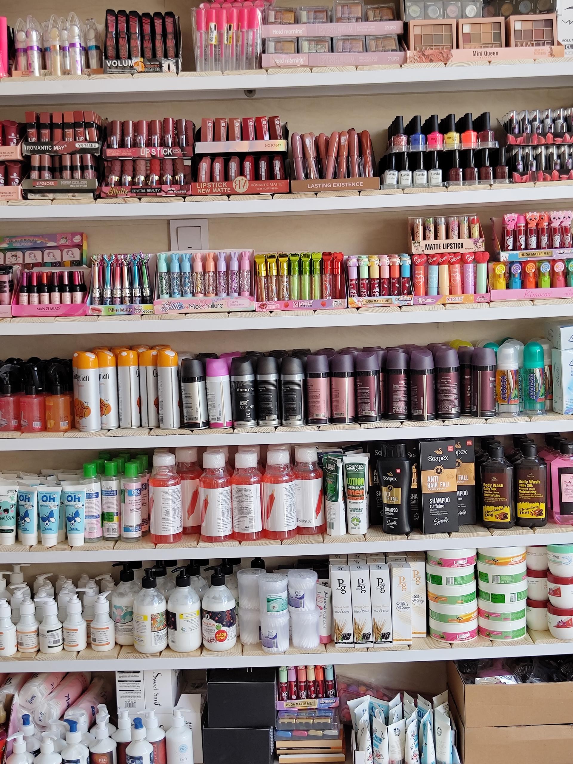 عکس لوازم آرایشی ملکه