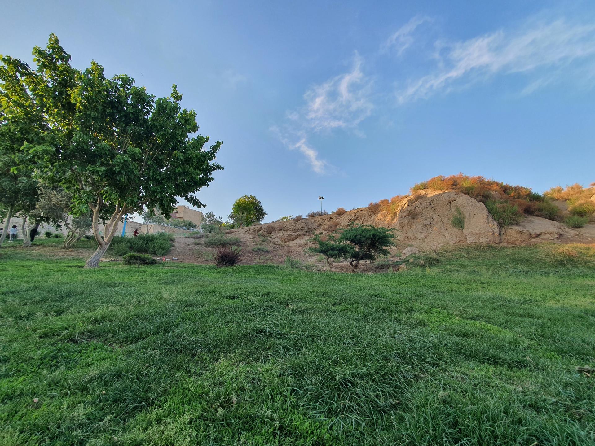 عکس تپه چشمه علی 