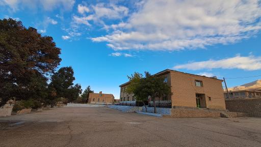 عکس هنرستان شبانه‌ روزی علم و صنعت ناغان