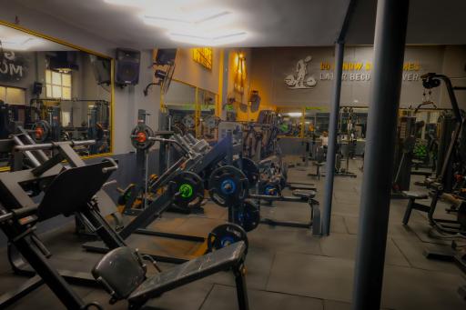 عکس باشگاه پسرانه ایران ما