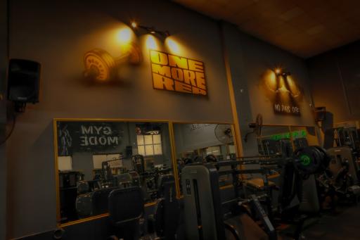 عکس باشگاه پسرانه ایران ما