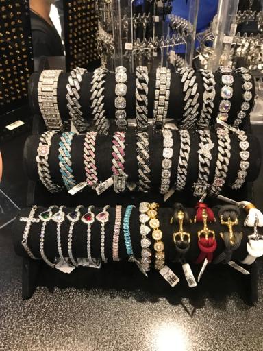 عکس فروشگاه اسباب بازی بومرنگ