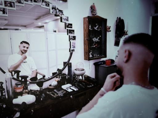 عکس آرایشگاه مردانه هوکاتس