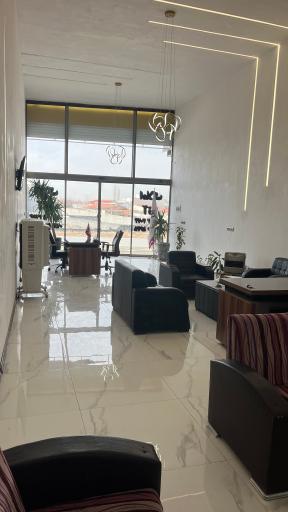 عکس مشاورین املاک آتا