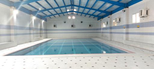 عکس استخر سرپوشیده شهید حاتمی مشهد