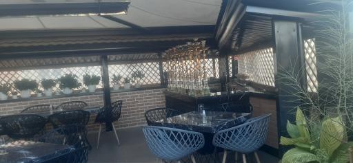 عکس کافه نیچه